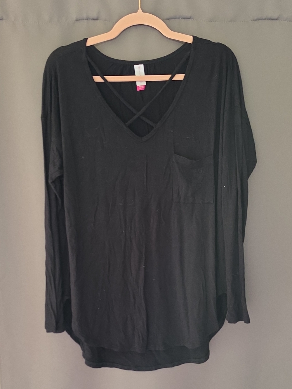 No Boundaries Black Crisscross V-Neck Long Sleeve Top